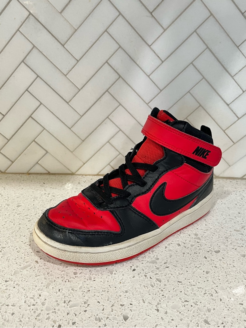 Nike Court Borough Mid 2 Sneaker Youth Size 1Y
